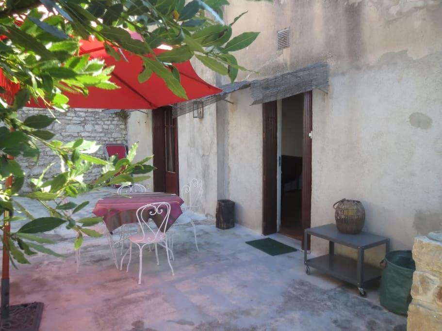 La Maison Du Prieure Vezenobres Екстер'єр фото